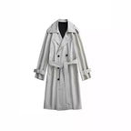 Klassischer doppelreihiger Trenchcoat