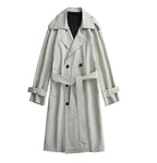 Klassischer doppelreihiger Trenchcoat